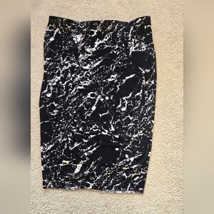 Vince Camuto Pencil Skirt Size Medium